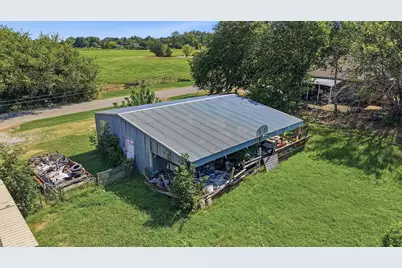 538 W Hughes Street, Collinsville, TX 76233 - Photo 24