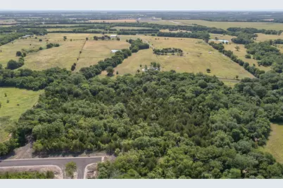 1400 Hinton Ln, Van Alstyne, TX 75495 - Photo 2