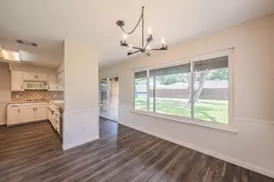 1100 Purdue Dr, Arlington, TX 76012 - Photo 18