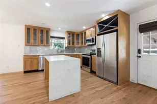 3202 Coronado St, Irving, TX 75062 - Photo 10