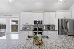 956 Sam St, Springtown, TX 76082 - Photo 10