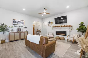 956 Sam St, Springtown, TX 76082 - Photo 2
