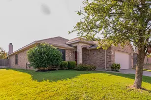 13048 Fencerow Rd, Fort Worth, TX 76244 - Photo 2