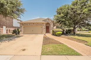 5896 Vista Heights Ln, Grand Prairie, TX 75052 - Photo 1
