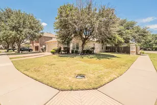 5896 Vista Heights Ln, Grand Prairie, TX 75052 - Photo 2