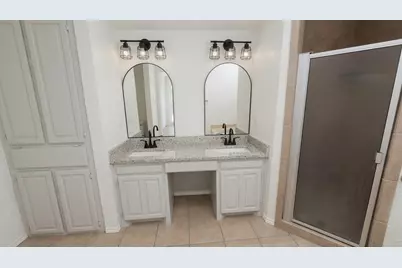 215 Mountainview Drive, Hurst, TX 76054 - Photo 10