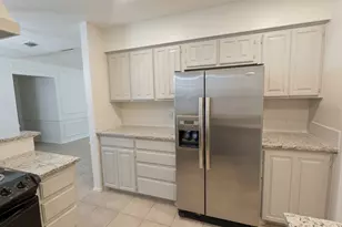 215 Mountainview Dr, Hurst, TX 76054 - Photo 6
