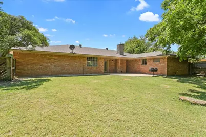 718 Ridgecrest Circle, Denton, TX 76205 - Photo 24