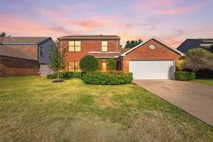 614 Berkley Dr, Grapevine, TX 76051 - Photo 1
