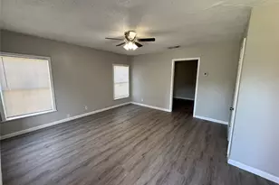 2213 Lea Crest Dr, Dallas, TX 75216 - Photo 2