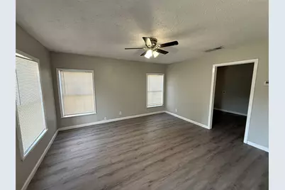2213 Lea Crest Drive, Dallas, TX 75216 - Photo 2