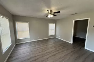 2213 Lea Crest Dr, Dallas, TX 75216 - Photo 2