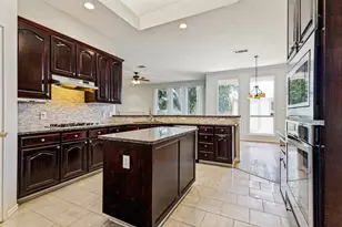 5856 Echo Bluff Dr, Haltom City, TX 76137 - Photo 6