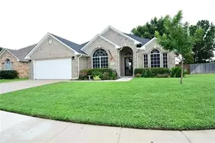 5856 Echo Bluff Dr, Haltom City, TX 76137 - Photo 1