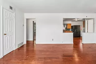 13905 Albemarle Dr, Farmers Branch, TX 75234 - Photo 8