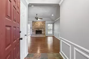 8205 Alsace Ct, Fort Worth, TX 76134 - Photo 4