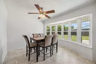 733 Mockingbird Dr, Lewisville, TX 75067 - Photo 8