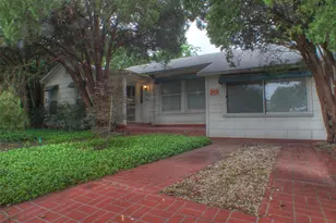409 Jagoe St, Denton, TX 76201 - Photo 2