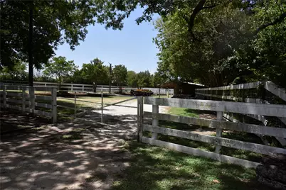 1329 S Belt Line Road, Mesquite, TX 75149 - Photo 32