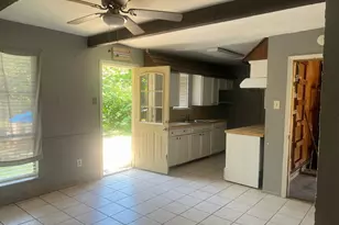1300 Meadowcrest Dr, Plano, TX 75075 - Photo 4