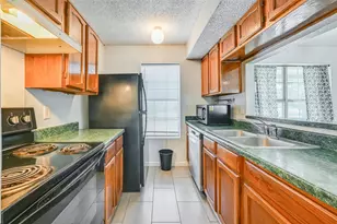 1417 Caplin Dr, Arlington, TX 76018 - Photo 12