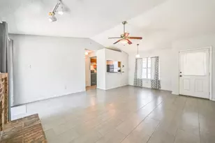 1417 Caplin Dr, Arlington, TX 76018 - Photo 8