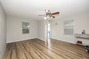 613 N Cherry St, Aubrey, TX 76227 - Photo 18