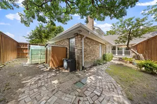 6522 McCommas Blvd, Dallas, TX 75214 - Photo 32