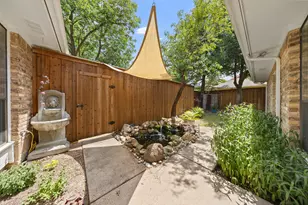 6522 McCommas Blvd, Dallas, TX 75214 - Photo 32