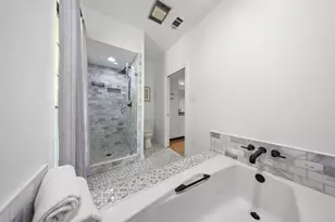 6522 McCommas Blvd, Dallas, TX 75214 - Photo 22