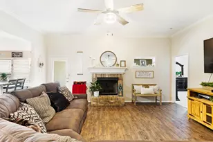 1745 Colorado Dr, Burleson, TX 76028 - Photo 10
