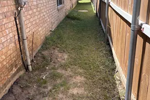 9656 Stonewood Dr, Dallas, TX 75227 - Photo 18