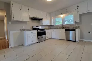 4804 Sabelle Ln, Haltom City, TX 76117 - Photo 8