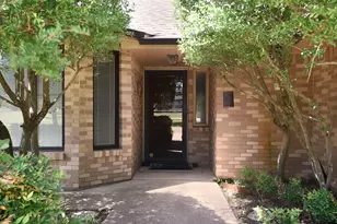 1027 Sherman Dr, Cedar Hill, TX 75104 - Photo 4