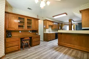 1027 Sherman Dr, Cedar Hill, TX 75104 - Photo 10