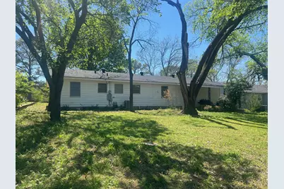 1305 Hillcrest Drive, Graham, TX 76450 - Photo 2