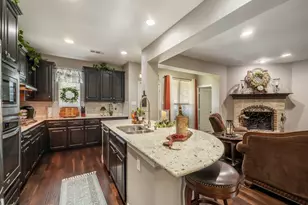 11616 Twining Branch Cir, Fort Worth, TX 76052 - Photo 12