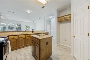 100 Bullava Ct, Crowley, TX 76036 - Photo 12