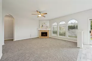 100 Bullava Ct, Crowley, TX 76036 - Photo 8