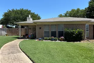 716 Peach Ct, Grapevine, TX 76051 - Photo 1