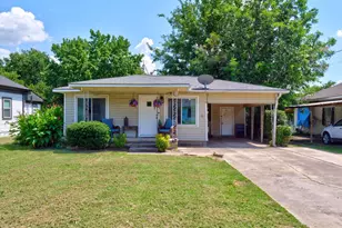 626 E South St, Whitesboro, TX 76273 - Photo 2