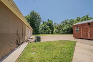 1200 Melony Dr, Sulphur Springs, TX 75482 - Photo 28