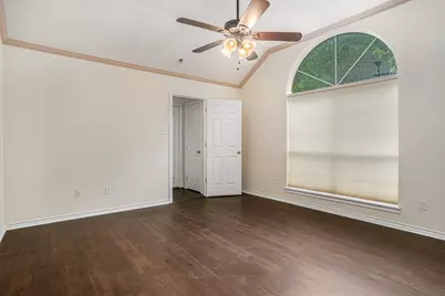 1307 Hyde Park Boulevard, Cleburne, TX 76033 - Photo 14