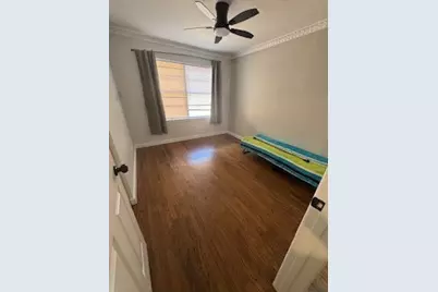 709 Valley View Drive, Arlington, TX 76010 - Photo 6