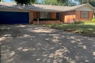 709 Valley View Dr, Arlington, TX 76010 - Photo 2