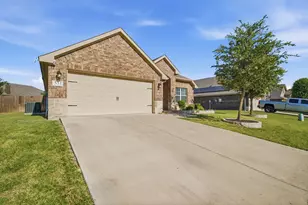 531 Hidden Spgs Trl, Azle, TX 76020 - Photo 34