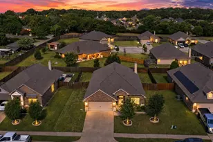 531 Hidden Spgs Trl, Azle, TX 76020 - Photo 1