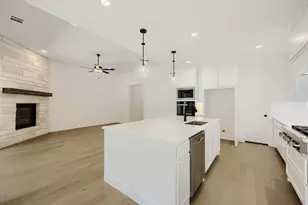 1813 Flowerfield Ln, Mansfield, TX 76063 - Photo 2
