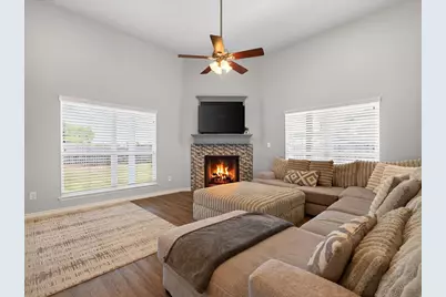 792 E Northside Drive, Pilot Point, TX 76258 - Photo 12