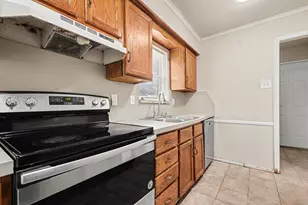 4237 Foliage Dr, Garland, TX 75043 - Photo 10